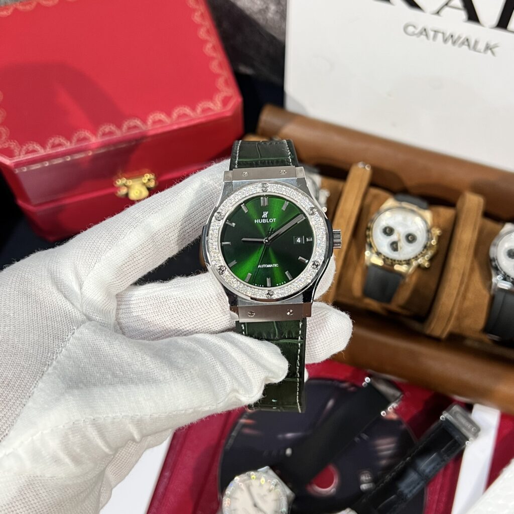 Hublot Classic Fusion Titanium Custom Diamonds Moissanite Green Dial 38mm (3)