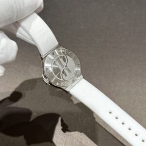 Hublot Classic Fusion White Custom Moissanite Diamonds 33mm (6)