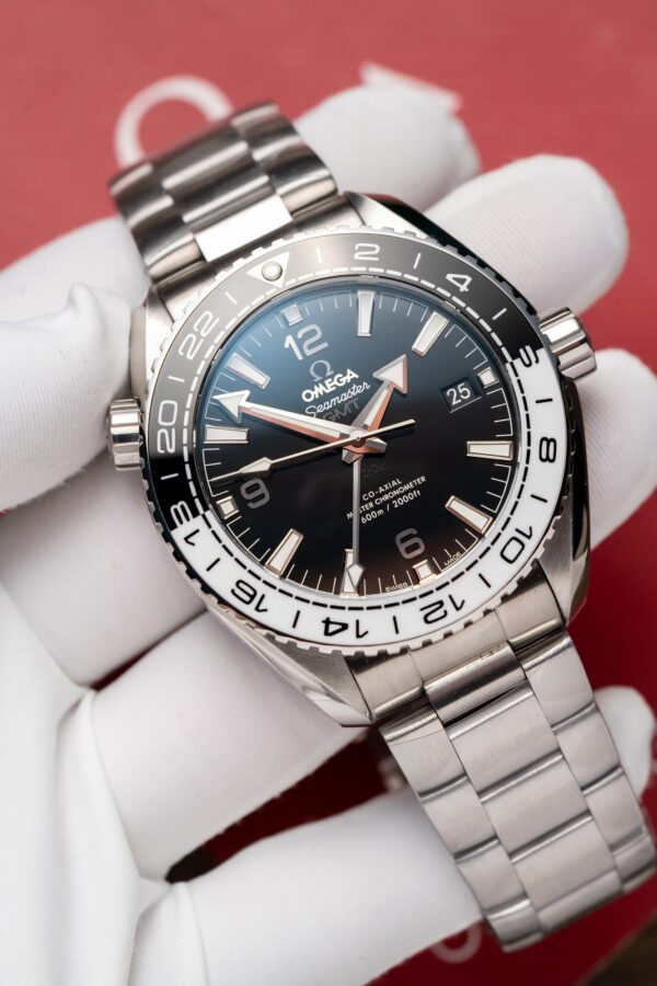 Omega Seamaster Planet Ocean GMT Replica Watch Best Quality (3)