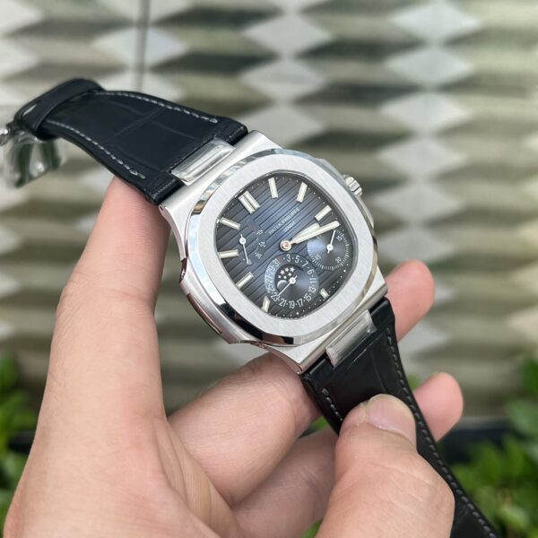 Patek Philippe Nautilus 5712 Replica Watch Blue GR Factory 40mm (1)