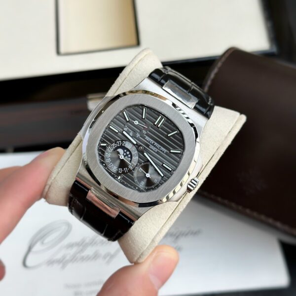 Patek Philippe Nautilus 5712G Replica Watch GR Factory 40mm (1)