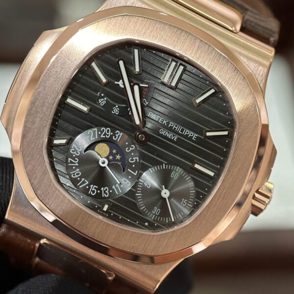 Patek Philippe Nautilus 5712R 18K RoseGold Wrapped Gray Dial 40mm