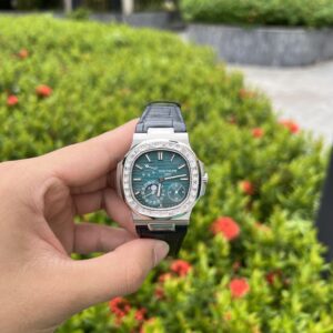 Patek Philippe Nautilus 5722G Custom Diamonds Moissanite Replica Watch 40mm (7)