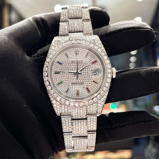 Discover the Top 5 Ultimate Diamond-Encrusted Rolex Watches (1)