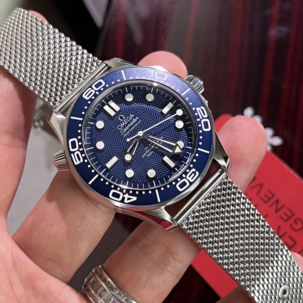 Omega Seamaster Diver 300m James Bond Replica Watch VS Factory (2)