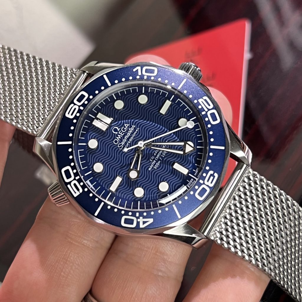 Omega Seamaster Diver 300m James Bond Replica Watch VS Factory (2)