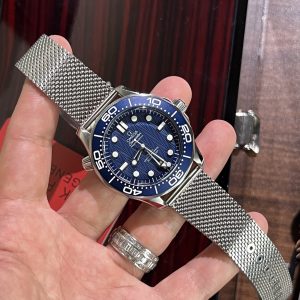 Omega Seamaster Diver 300m James Bond Replica Watch VS Factory (2)