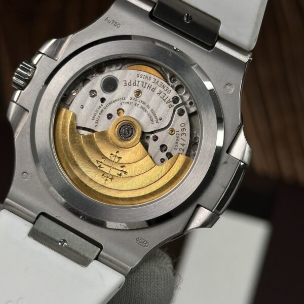 Patek Philippe Nautilus 5711 Replica Watch Best Quality 3K Factory 40mm (2)