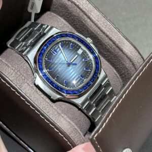 Patek Philippe Nautilus 5723 Synthentic Blue Sapphire Replica Watch 40mm (1)