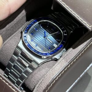 Patek Philippe Nautilus 5723 Synthentic Blue Sapphire Replica Watch 40mm (1)