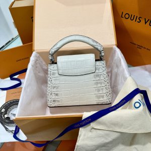 Louis Vuitton Capucines Imitation Crocodile Leather Replica Handbags 21x14x8cm (1)