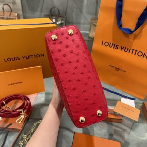 Louis Vuitton Capucines Imported Ostrich Leather Replica Handbags (6)