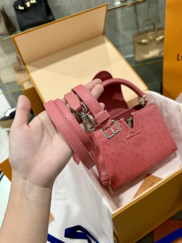 Louis Vuitton Capucines Imported Ostrich Pink Leather Replica Bags (8)