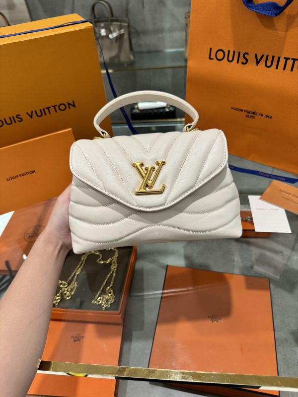 Louis Vuitton Hold Me Milk White Replica Handbags 23x15x10cm (1)