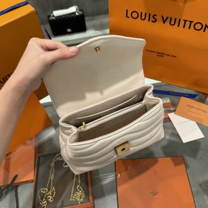 Louis Vuitton Hold Me Milk White Replica Handbags 23x15x10cm (1)