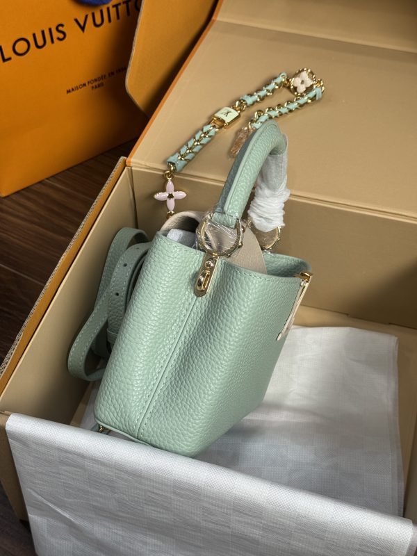 Louis Vuitton LV Capucines Mini Womens Green Replica Bags 21x14x8cm (2)