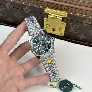 Rolex Replica Watch Sky Dweller 326934 Green Dial Jubilee Bracelet 42mm (1)