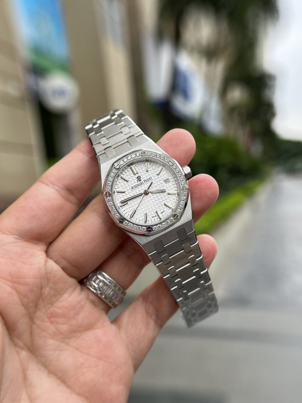 Audemars Piguet Royal Oak White Dial Bezel Diamonds Best Replica 34mm (1)