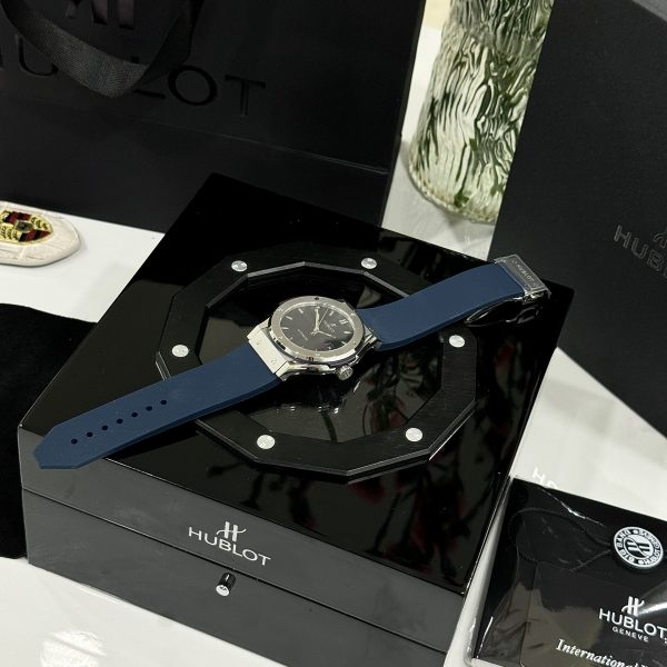 Hublot Classic Fusion Replica Watches Dial Blue Rubber Band 42mm (2)