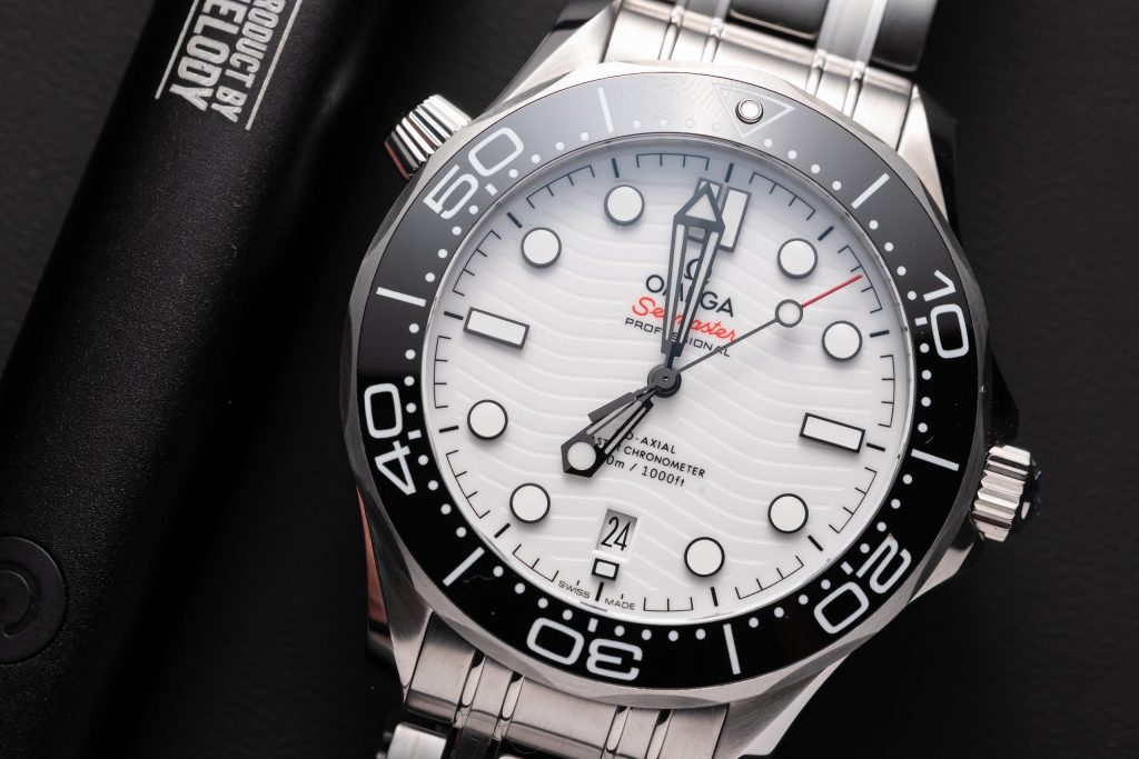 Omega Seamaster Best Replica White Dial VS Factory 42mm (1)