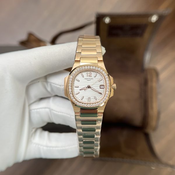 Patek Philippe Replica Watches Nautilus 7010 Women;s Bezel Diamonds (8)