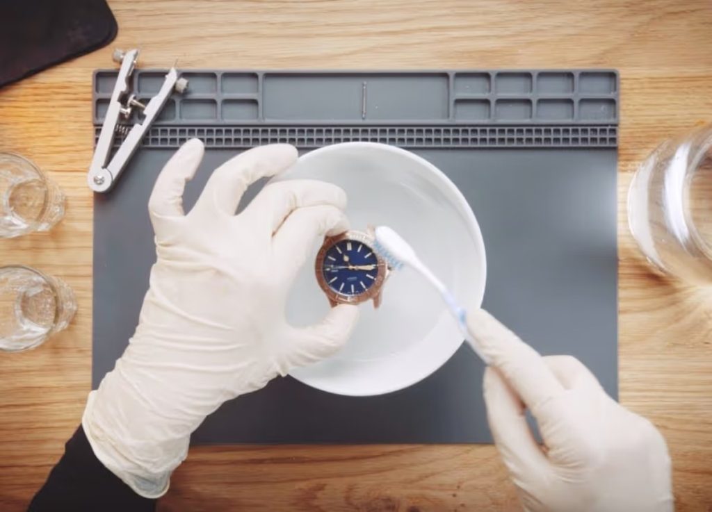 Polishing Gold Plated Watches at Home (1)