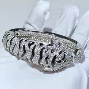 Cartier Striped Tiger Bracelet Custom Natural Diamond White Gold 18K (2)