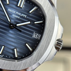 Patek Philippe Nautilus 5711 Blue Dial Best Replica 3K Factory 40mm (3)