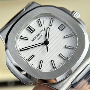 Patek Philippe Nautilus 5711 White Dial Best Replica 3K Factory 40mm (1)