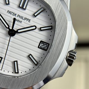 Patek Philippe Nautilus 5711 White Dial Best Replica 3K Factory 40mm (1)