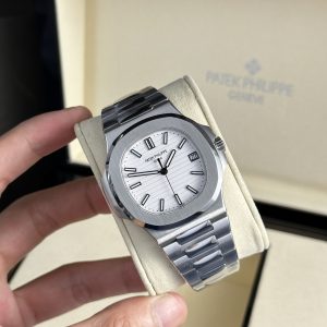 Patek Philippe Nautilus 5711 White Dial Best Replica 3K Factory 40mm (1)