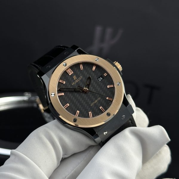 Hublot Classic Fusion Black Ceramic Carbon Dial Movement SW300 JJZ 42mm (1)