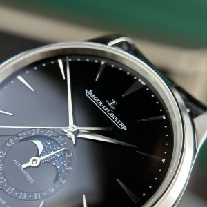 Jaeger Lecoultre Master Ultrathin Moon Black Dial Best Replica Watch 39mm (4)