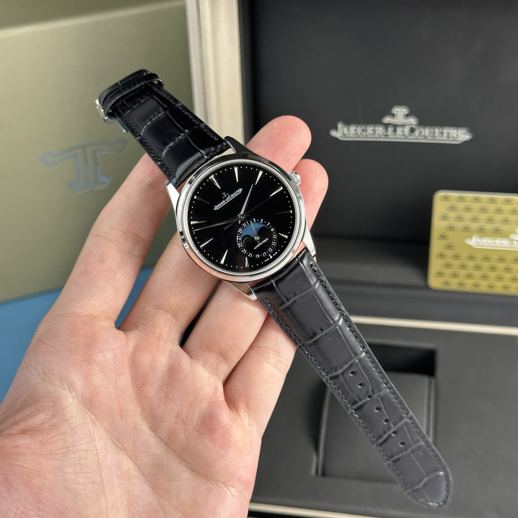 Jaeger Lecoultre Master Ultrathin Moon Black Dial Best Replica Watch 39mm (4)