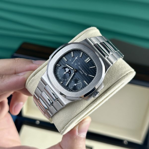 Patek Philippe Best Replica Watch Customs Nautilus 5712 Blue Dial 40mm (1)