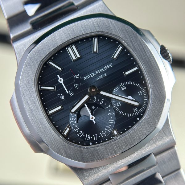 Patek Philippe Best Replica Watch Customs Nautilus 5712 Blue Dial 40mm (1)