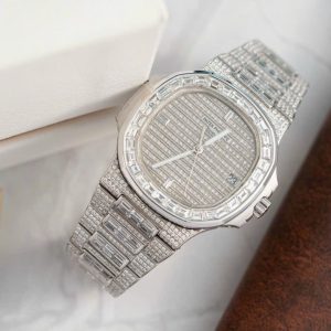 Patek Philippe Nautilus 5719 Best Replica Full Diamonds CZ 40mm (12)