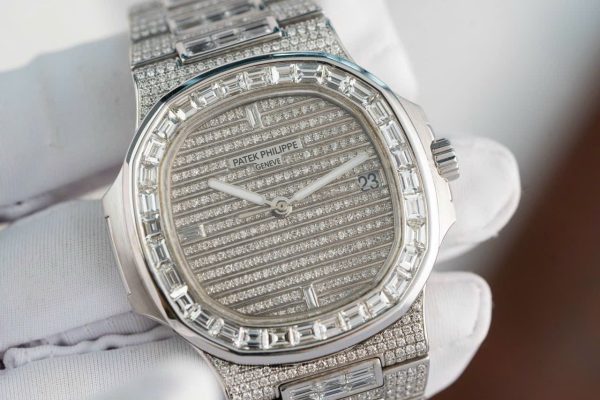 Patek Philippe Nautilus 5719 Best Replica Full Diamonds CZ 40mm (12)