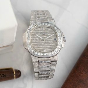 Patek Philippe Nautilus 5719 Best Replica Full Diamonds CZ 40mm (12)