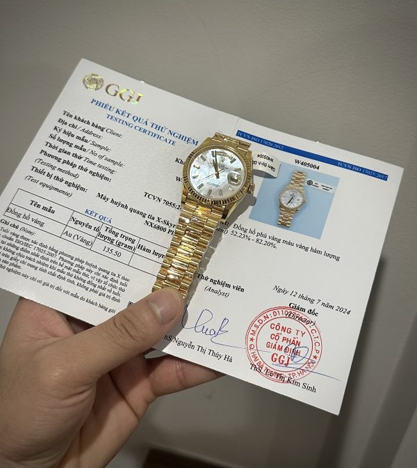 Rolex Day-Date Customs Mother Of Pearl Dial & Moissanite Diamonds GM Factory 40mm (8)