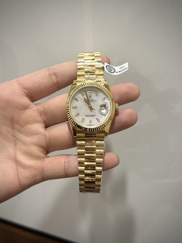 Rolex Day-Date Customs Mother Of Pearl Dial & Moissanite Diamonds GM Factory 40mm (8)