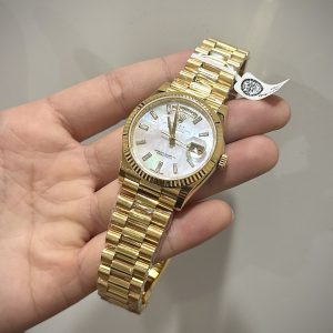 Rolex Day-Date Customs Mother Of Pearl Dial & Moissanite Diamonds GM Factory 40mm (8)