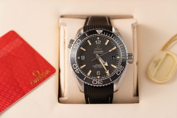 Replica Omega Watches Planet Ocean 600M Black Dial VS Factory (1)