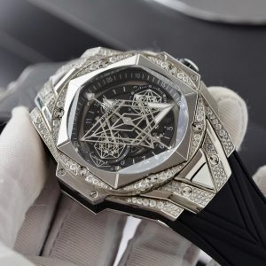 Hublot Big Bang Sang Bleu II Replica 11 Watch Custom Moissanite Diamonds 44mm (2)