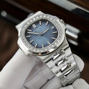 Patek Philippe Nautilus 5723 Best Replica Watch Blue Dial 3K Factory 40mm (11)