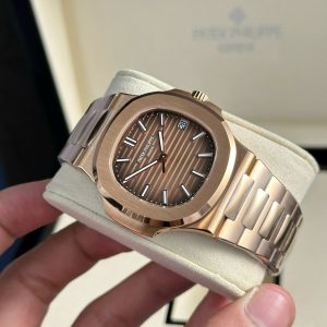 Patek Philippe Nautilus 5711 Best Replica Watch Chocolate Dial 3K Factory 40mm (2)