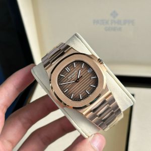 Patek Philippe Nautilus 5711 Best Replica Watch Chocolate Dial 3K Factory 40mm (2)