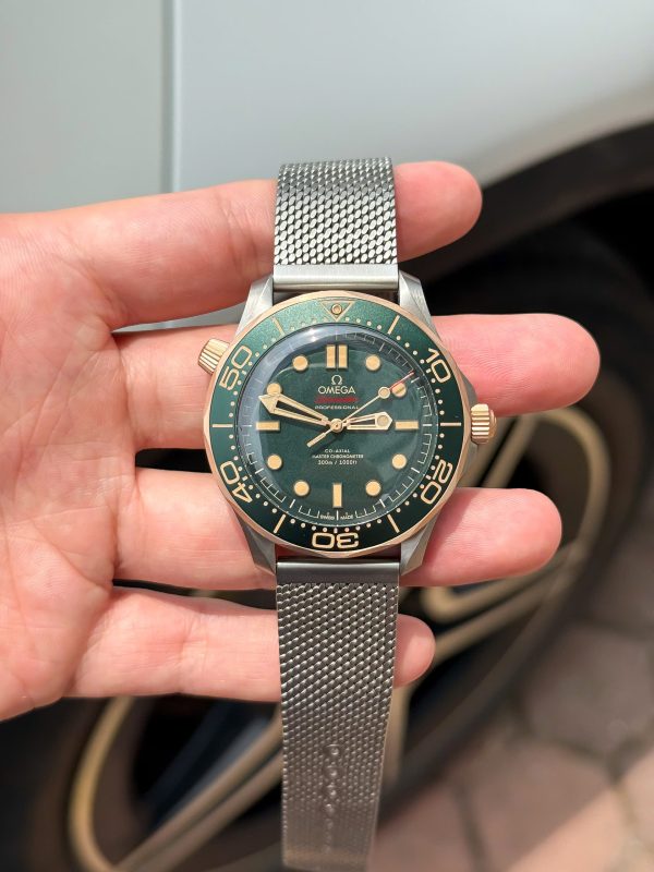Omega Seamaster Diver 300M Green Dial Replica Watch Best Quality Factory VS 42mm