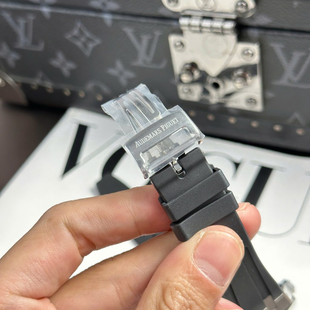 Audemars Piguet Imitation Watches Royal Oak 15500ST Black Dial Rubber Strap APS 41mm (2)