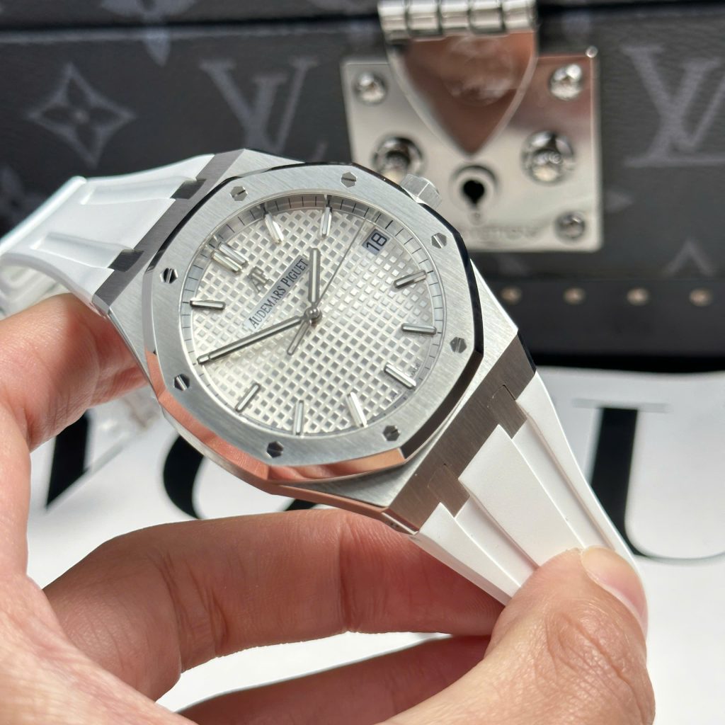 Audemars Piguet Replica Watches Royal Oak 15500ST White Dial Rubber Strap APS 41mm (2)